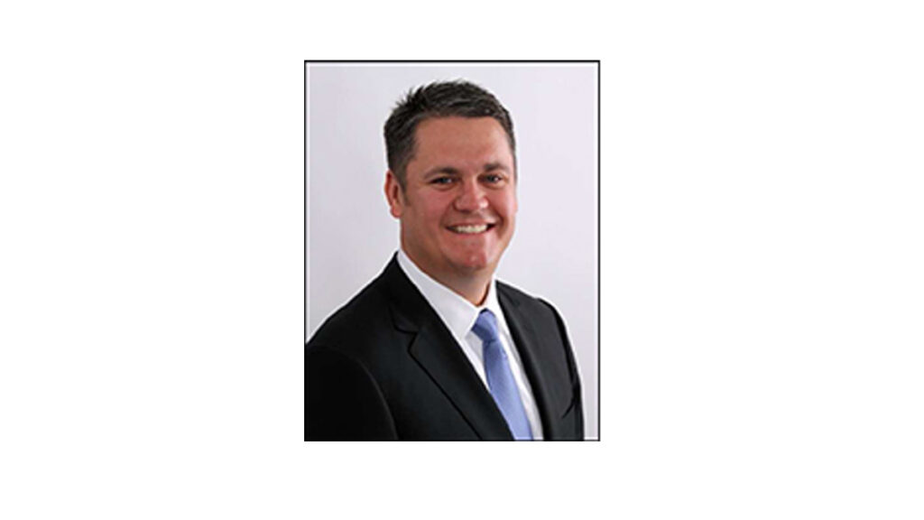 A picture of a commissioner.